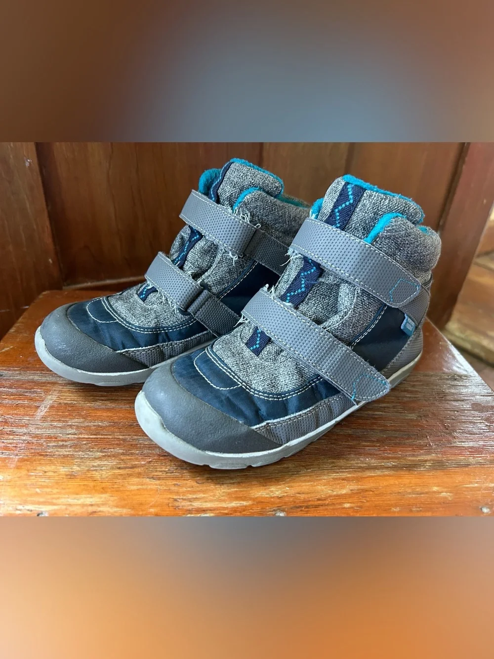 3M Thinsulate Grey and Blue Kids Insulated Hook-and-Loop Boots